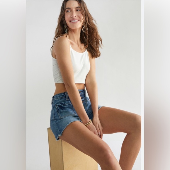 New Francesca’s Alice Twist Crop Ivory Cami Top - Picture 4 of 6